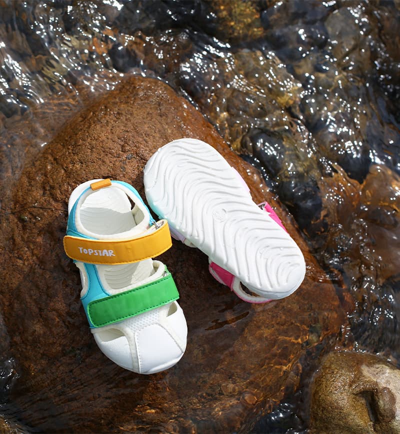 ファーストシューズふわもこ安心ベビーサンダル