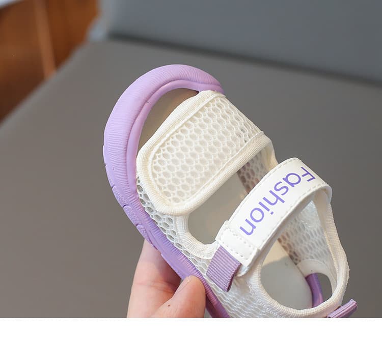 ファーストシューズやわらかメッシュ 水遊び サンダル