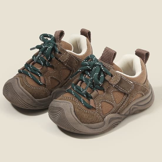 ファーストシューズふわもこアウトドアスニーカー