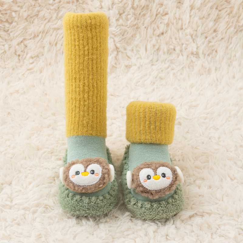 ファーストシューズふわもこペンギンのおめかけルームシューズ