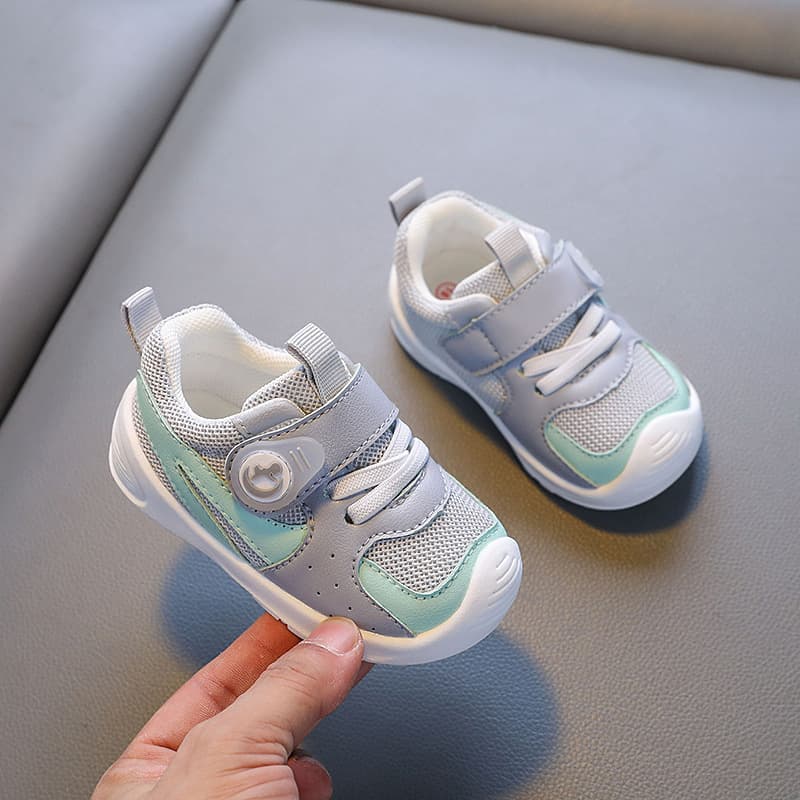 ファーストシューズふわふわメッシュ赤ちゃん靴