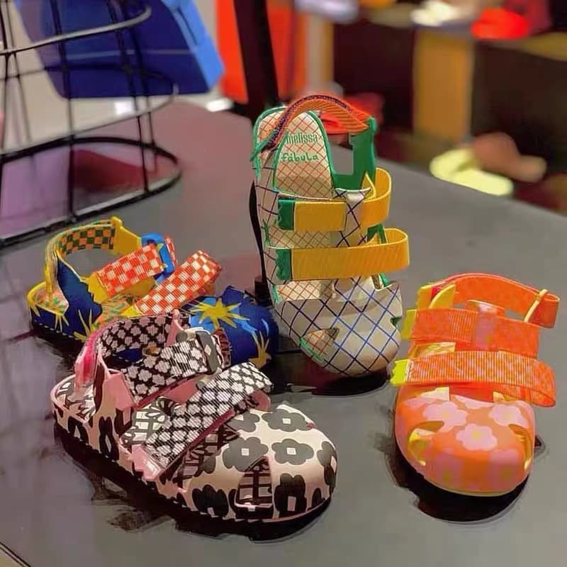 ファーストシューズふわふわリボンウォーターサンダル