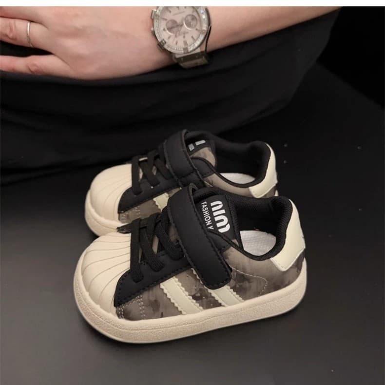 ファーストシューズやわらか甲ベルトベビースニーカー