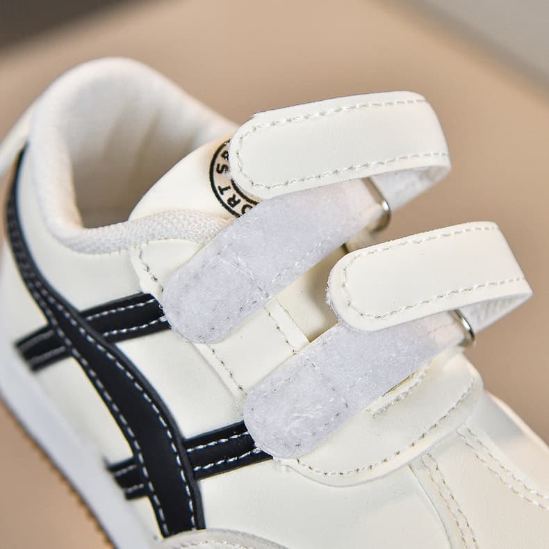 ファーストシューズふわもこベビー運動靴