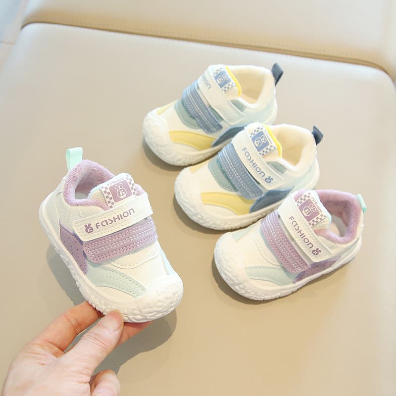 ファーストシューズふわもこマシュマロ歩きやすいファーストシューズ