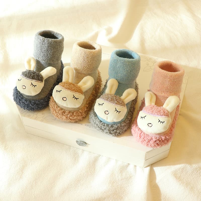 ファーストシューズおやすみうさぎのもこもこルームシューズ