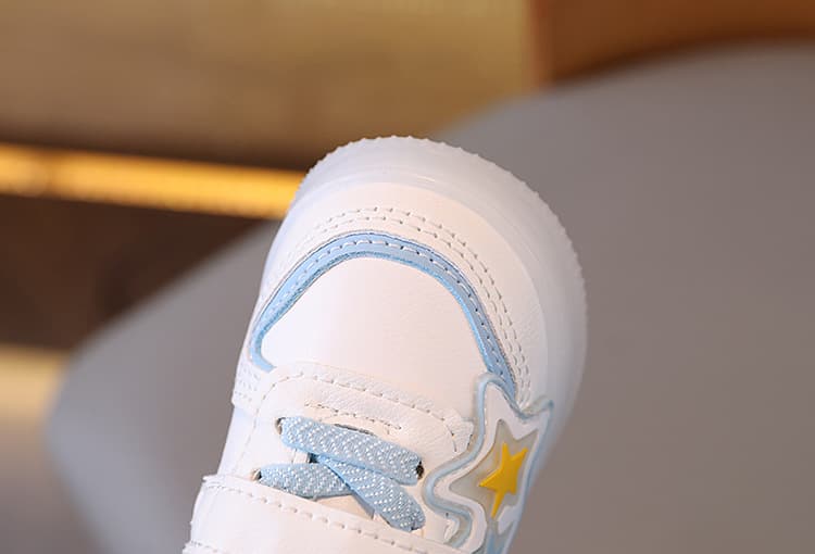 ファーストシューズ星かがやくライト付きファーストシューズ