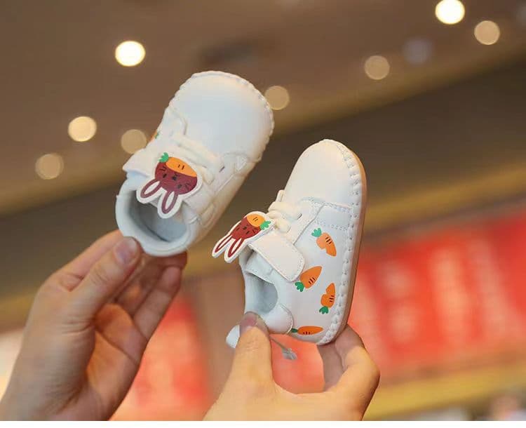 ファーストシューズ うさぎとにんじんのベビーシューズ