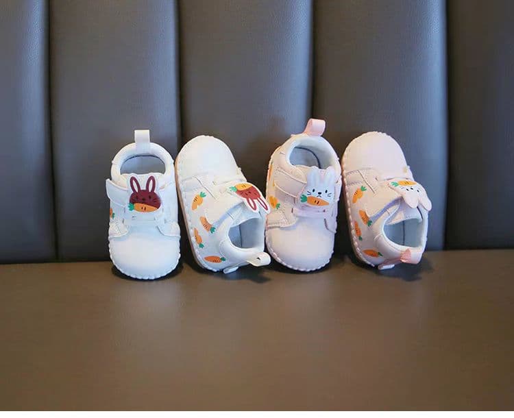 ファーストシューズ うさぎとにんじんのベビーシューズ