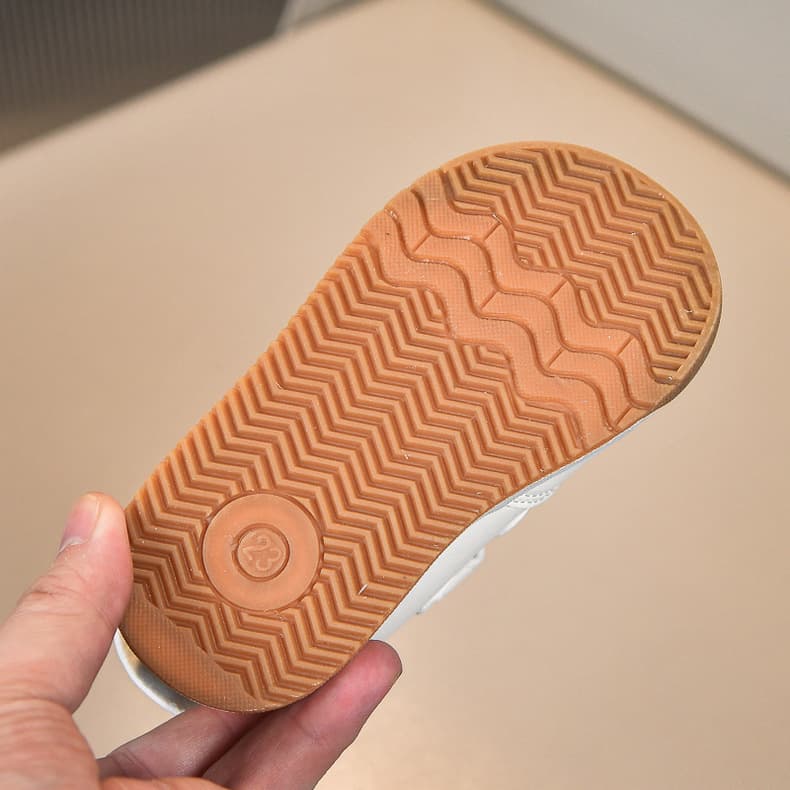 ファーストシューズふわもこベビー運動靴