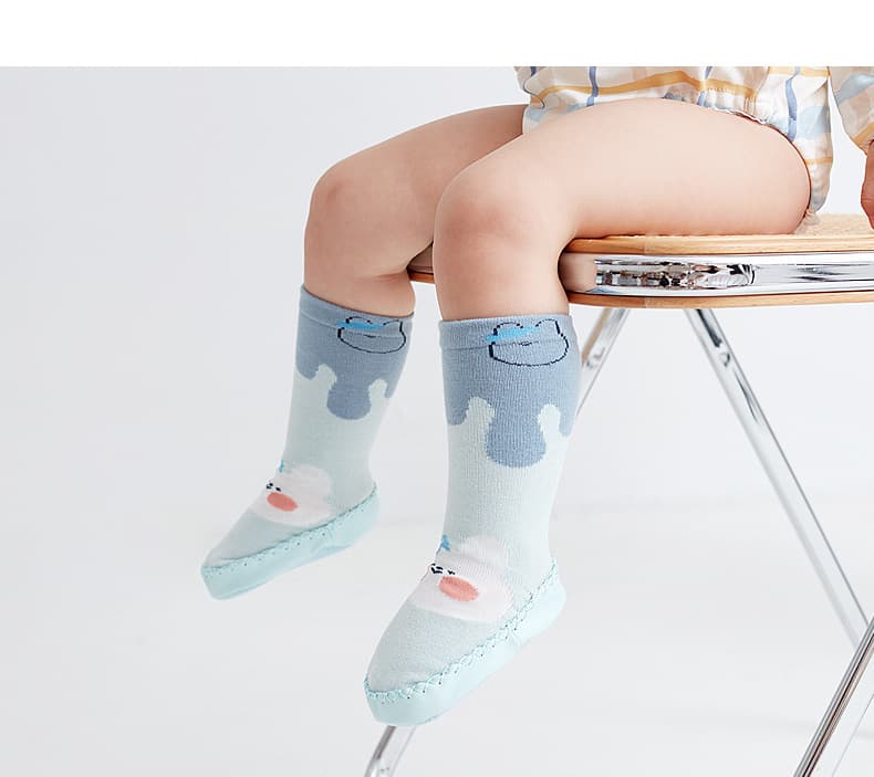 ファーストシューズもこもこ雲さんのルームソックス