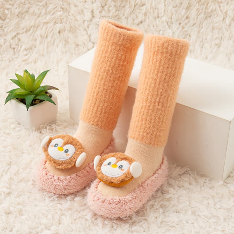 ファーストシューズふわもこペンギンのおめかけルームシューズ