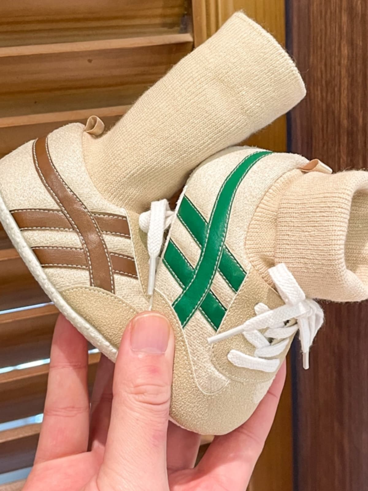 ファーストシューズふわもこソックス付きスポーツ靴