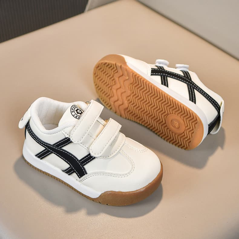 ファーストシューズふわもこベビー運動靴