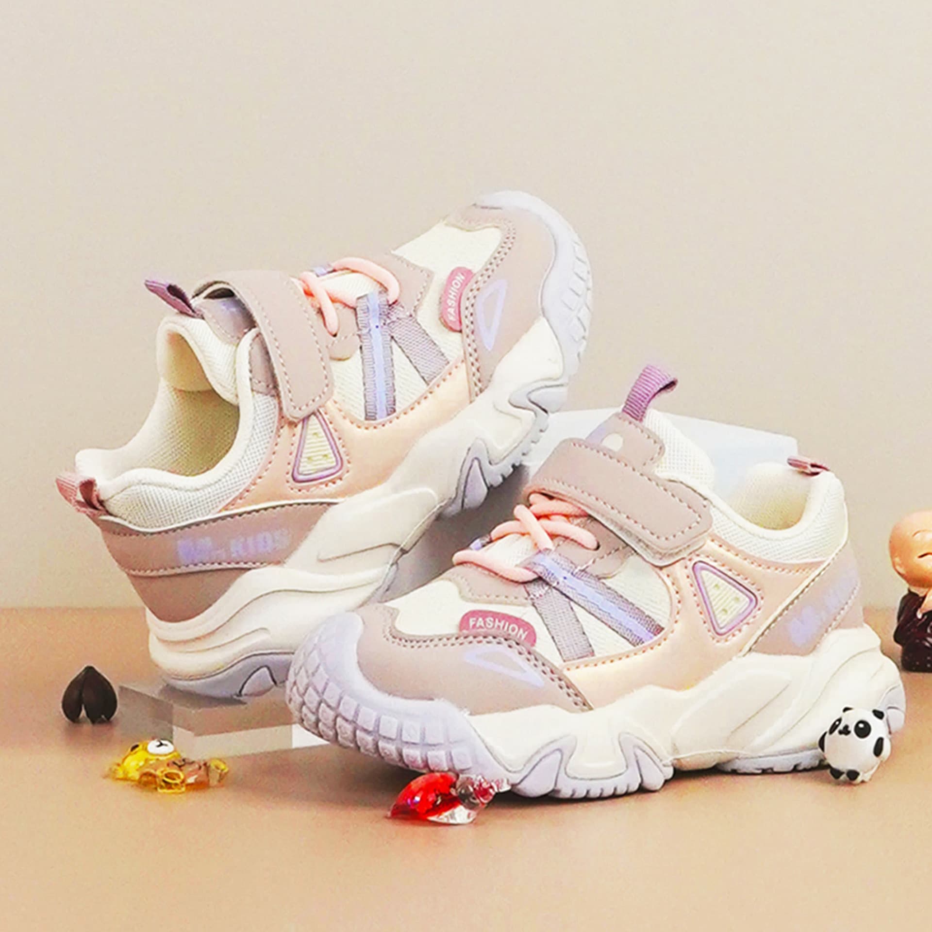 ファーストシューズふわもこキッズランナー