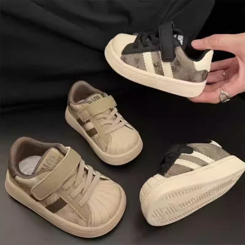 ファーストシューズやわらか甲ベルトベビースニーカー