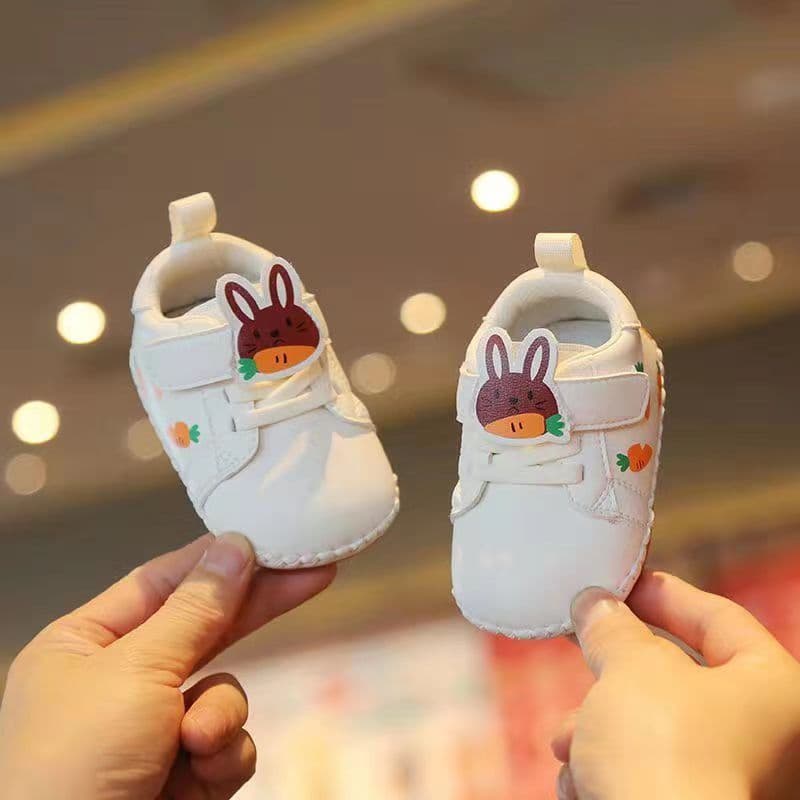 ファーストシューズ うさぎとにんじんのベビーシューズ