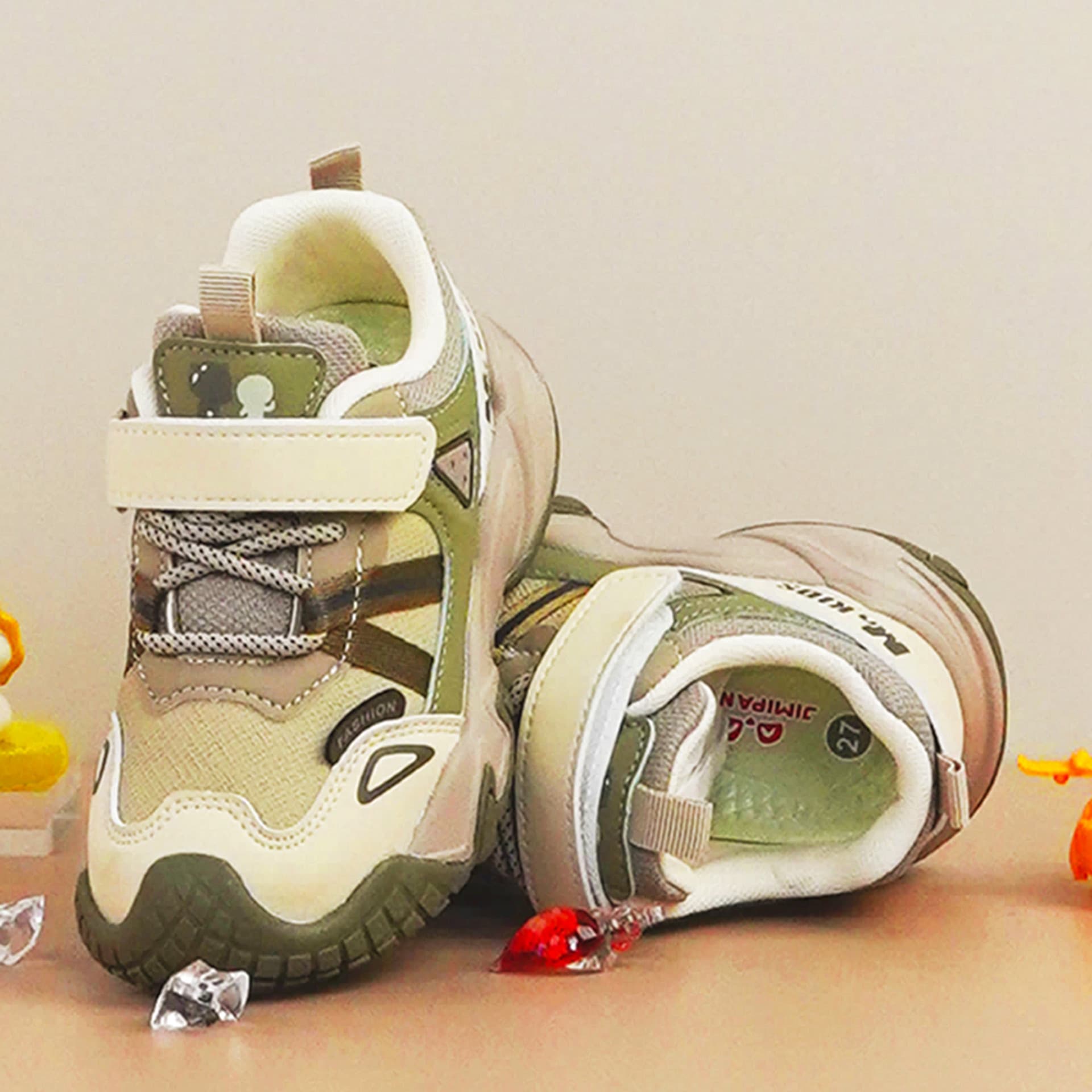 ファーストシューズふわもこキッズランナー