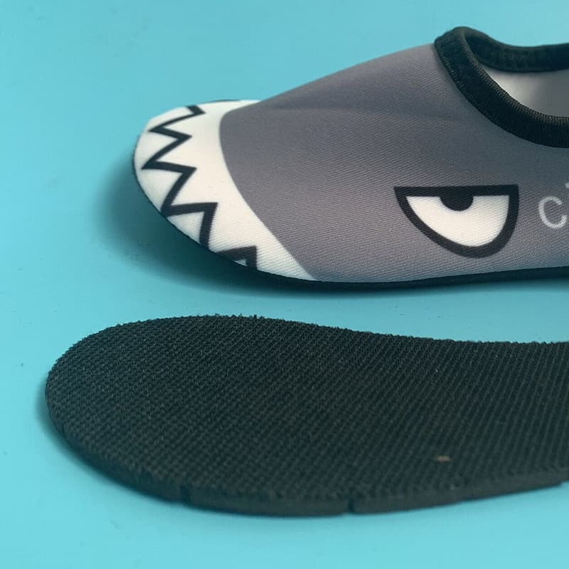 ファーストシューズやんちゃモンスターウォーターシューズ