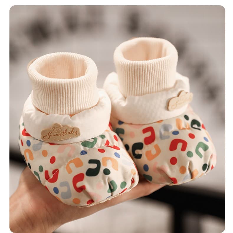 ファーストシューズふんわりあったか赤ちゃんの足元守り隊