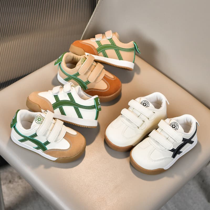 ファーストシューズふわもこベビー運動靴