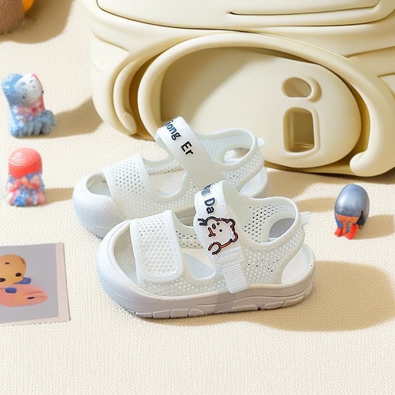 ファーストシューズふわもこメッシュ 軽量サマーサンダル