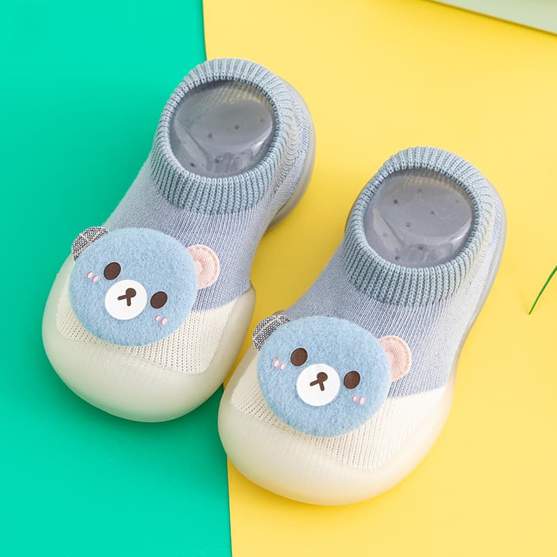 ファーストシューズ 動物さんと歩む赤ちゃんの一歩靴