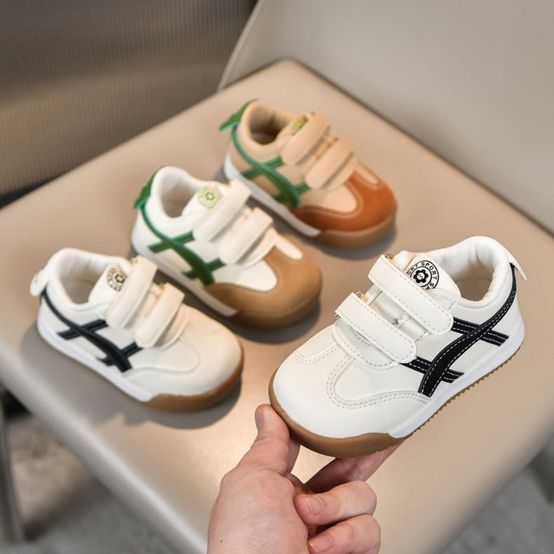 ファーストシューズふわもこベビー運動靴