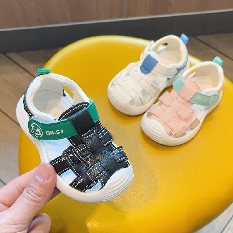 ファーストシューズやわらかメッシュサンダル