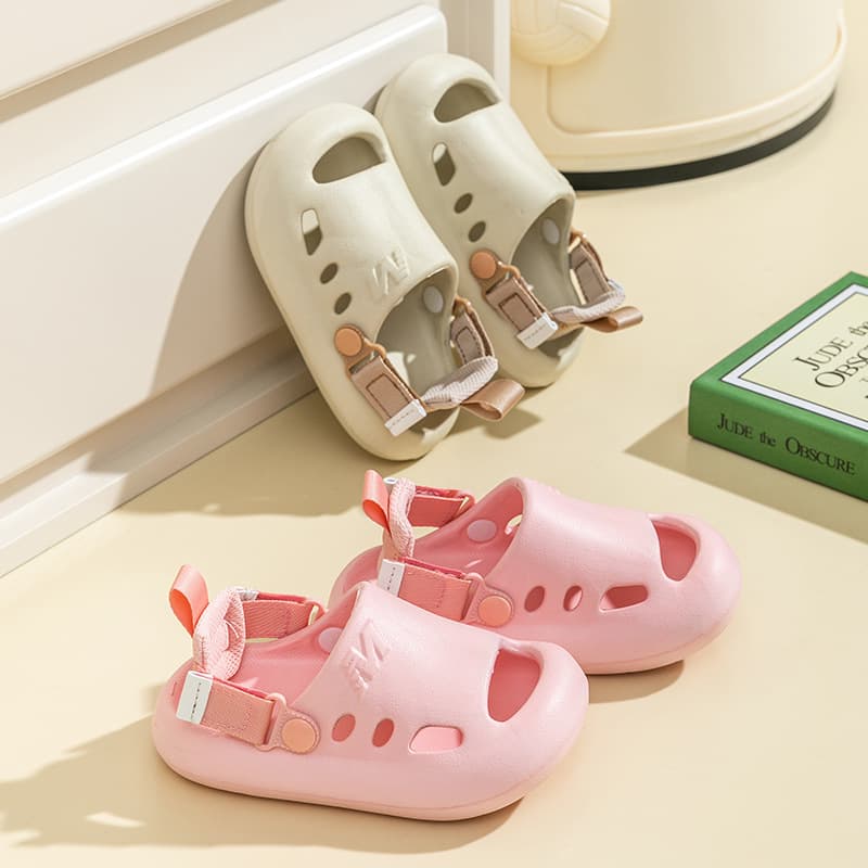 ファーストシューズやわらか通気メッシュ 赤ちゃんサンダル